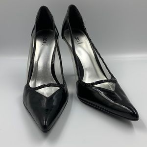 Heeled pumps